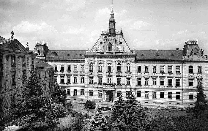 historicke foto budovy ag 22